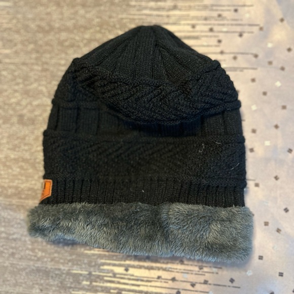 HINDAWI Sherpa Sweater Cap - Picture 3 of 5